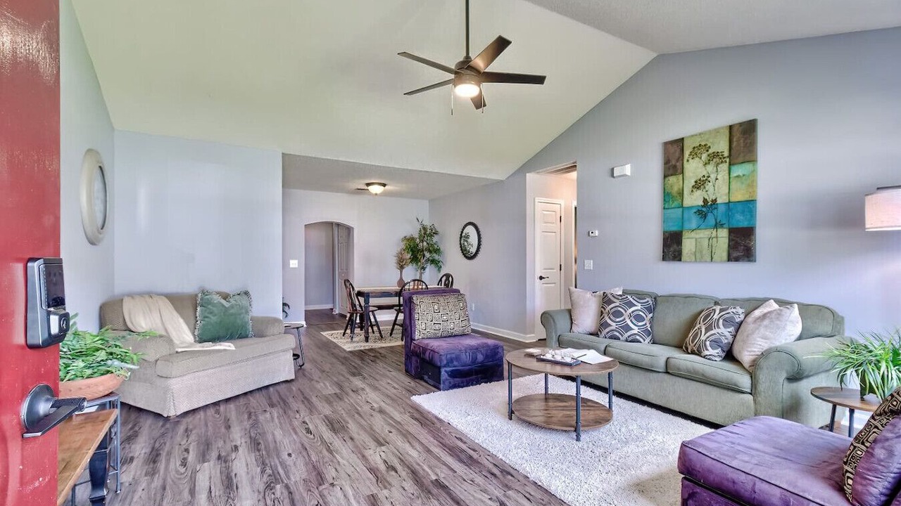 Photo of Livingroom in Huntcliff