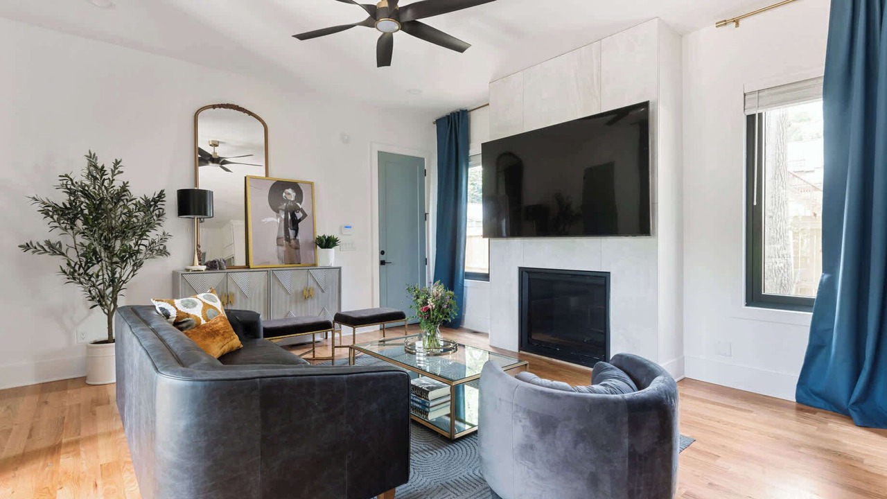 Photo of Livingroom in East Atlanta