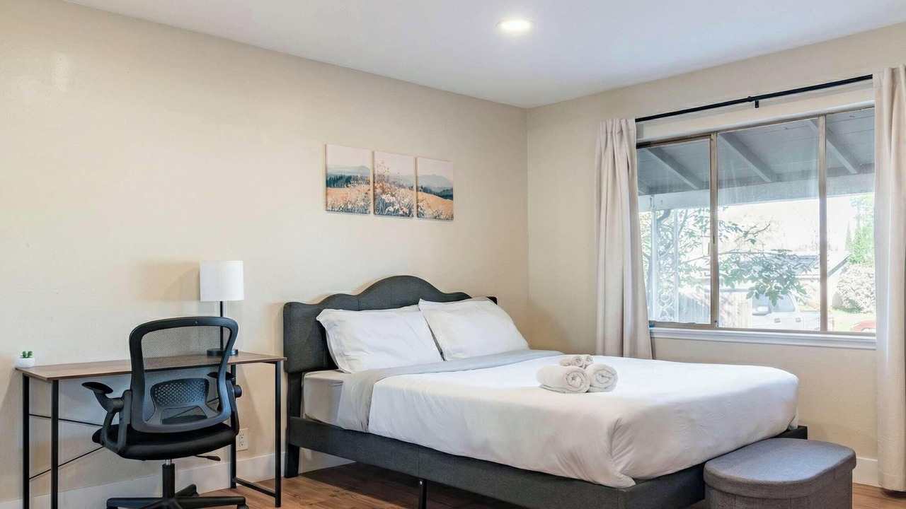 Photo of Bedroom in Foothill Farms