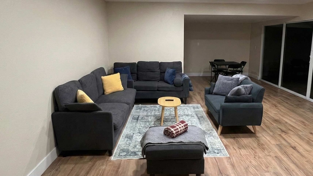 Photo of Livingroom in Foothill Farms