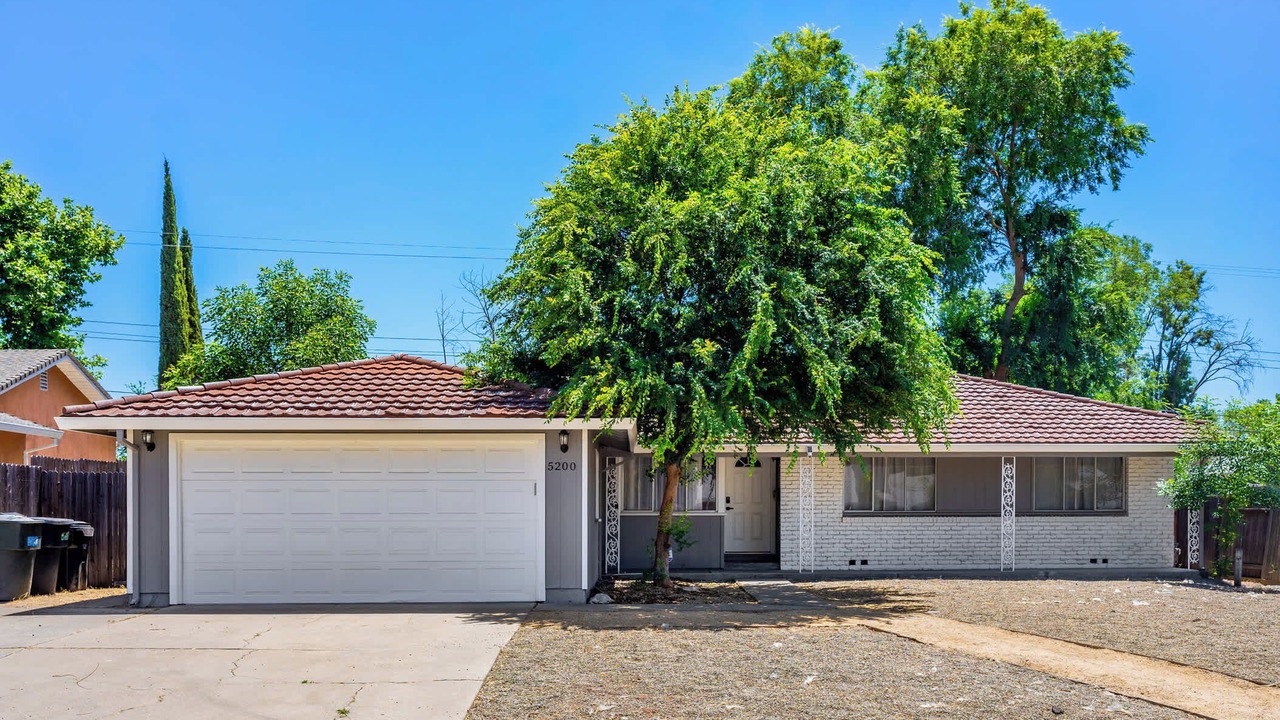 Photo of Outdoor in Foothill Farms