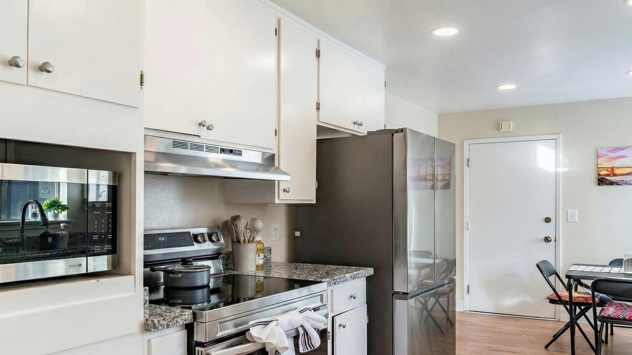 Photo of Kitchen in Foothill Farms