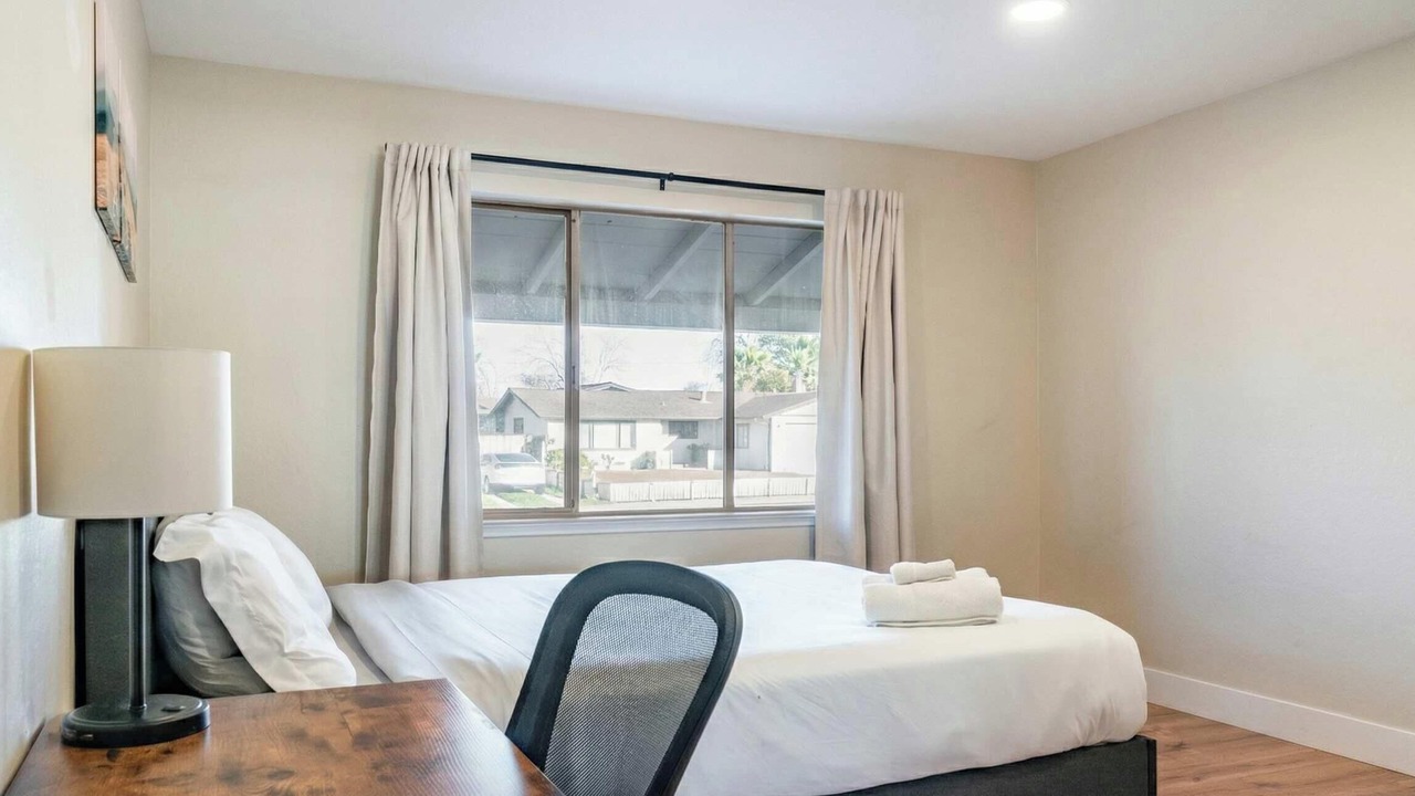 Photo of Bedroom in Foothill Farms