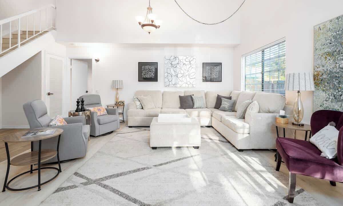 Photo of Livingroom in Rancho Bernardo