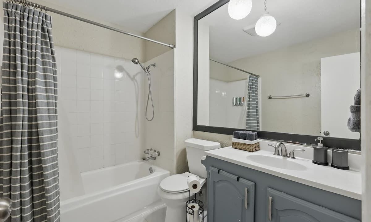 Photo of Bathroom in Northeast Carrollton