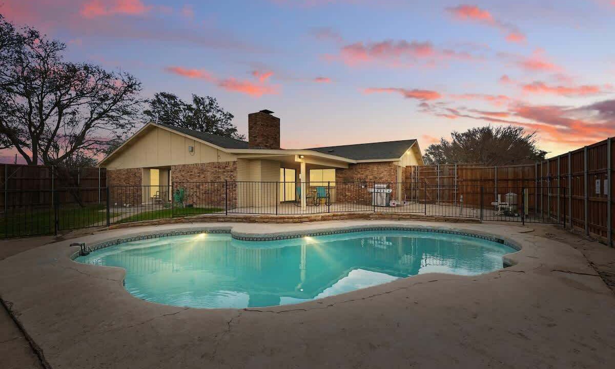 Photo of Outdoor in Northeast Carrollton