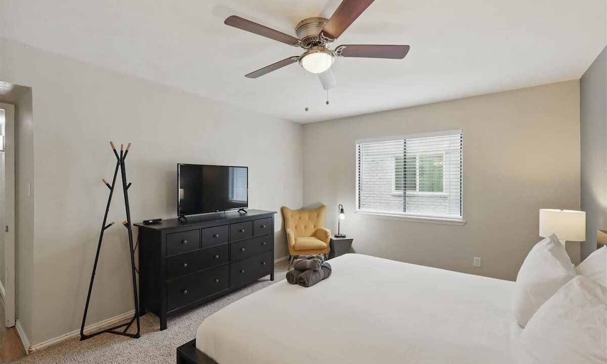 Photo of Bedroom in Northeast Carrollton
