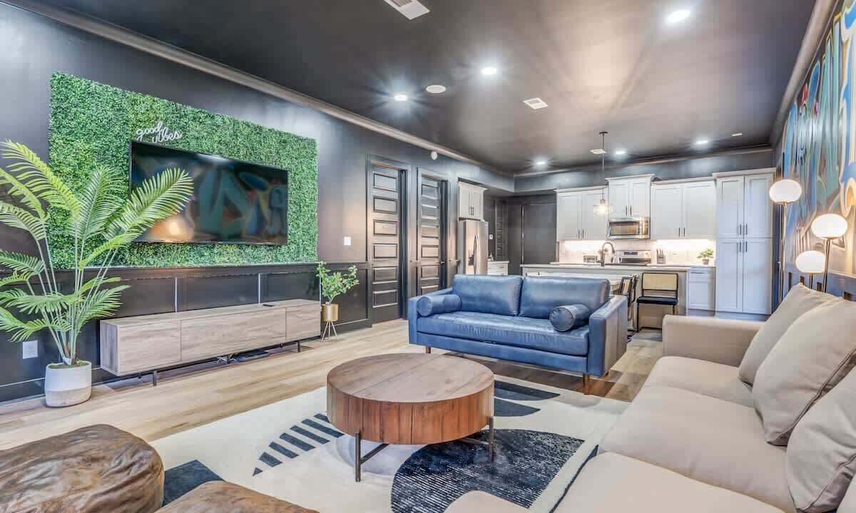 Photo of Livingroom in Cooper-Young Historic District