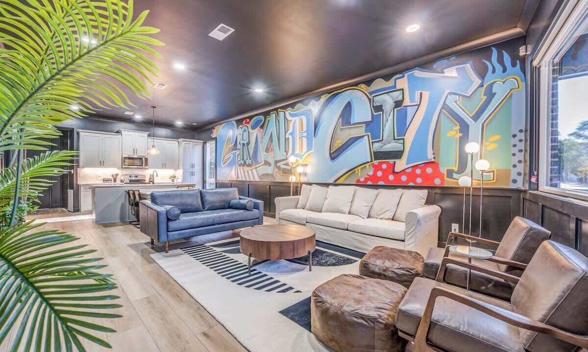 Photo of Livingroom in Cooper-Young Historic District