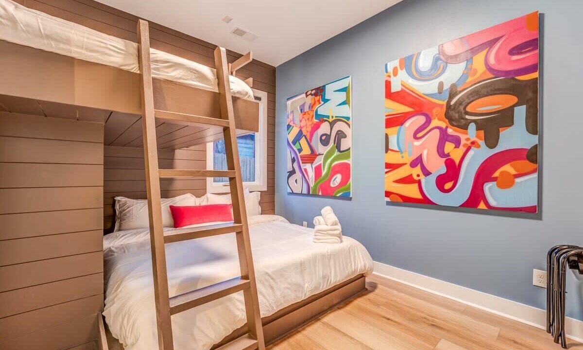 Photo of Bedroom in Cooper-Young Historic District