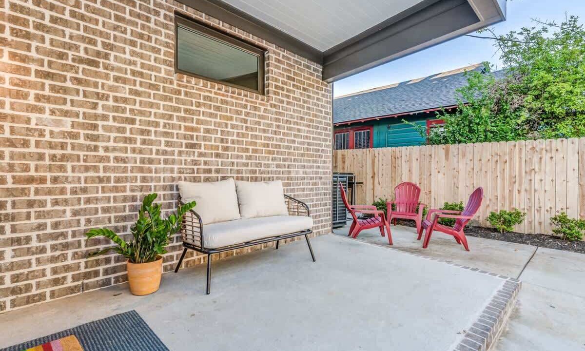 Photo of Patio Balcony in Cooper-Young Historic District