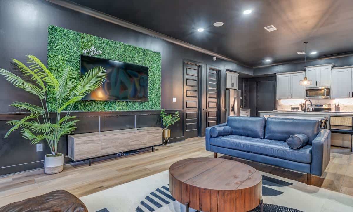 Photo of Livingroom in Cooper-Young Historic District