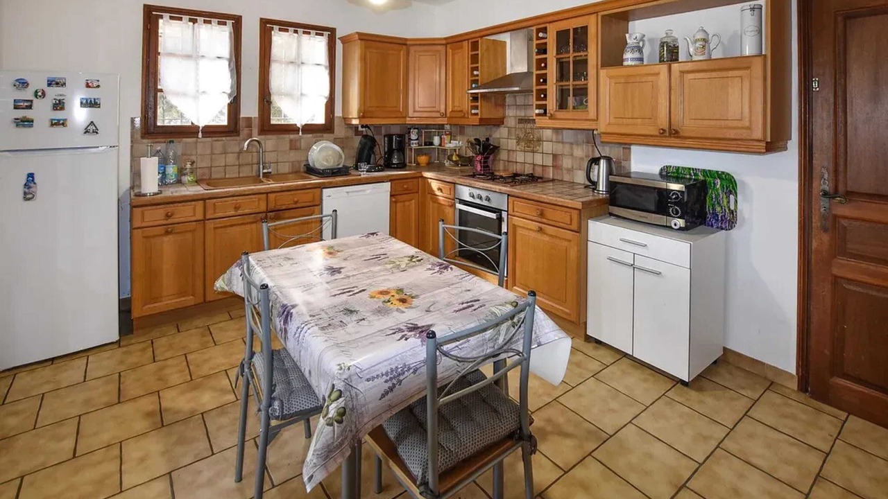 Photo of Kitchen in Loriol-du-Comtat