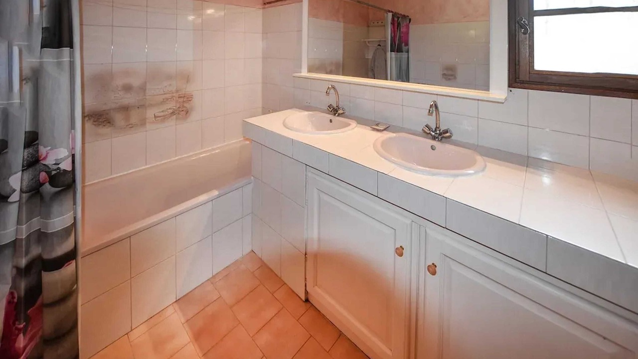 Photo of Bathroom in Loriol-du-Comtat