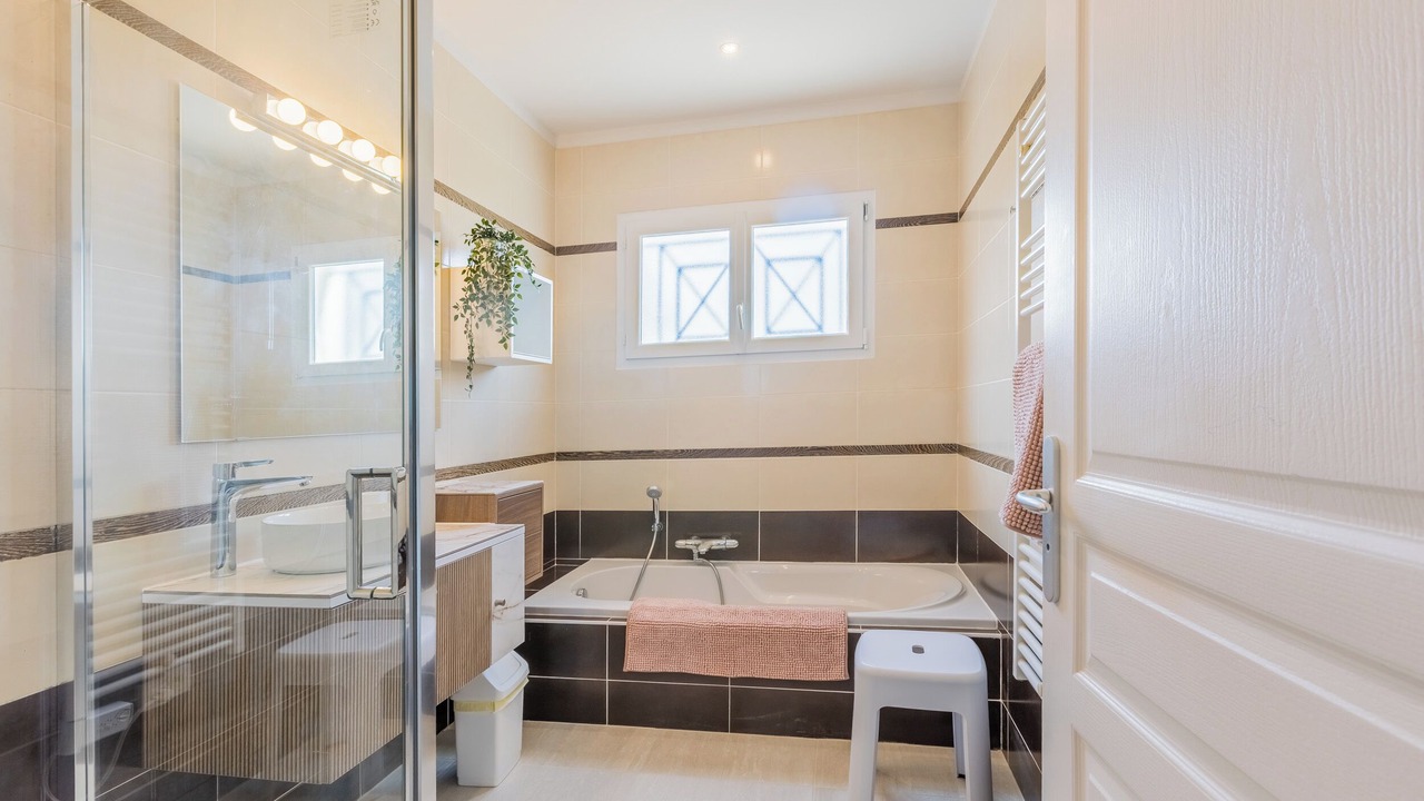 Photo of Bathroom in Combaillaux