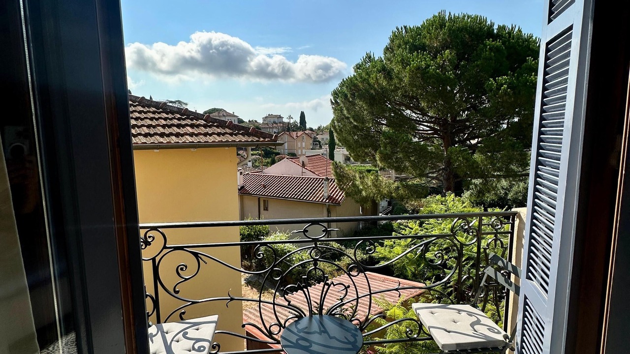 Photo of Outdoor in Carnot