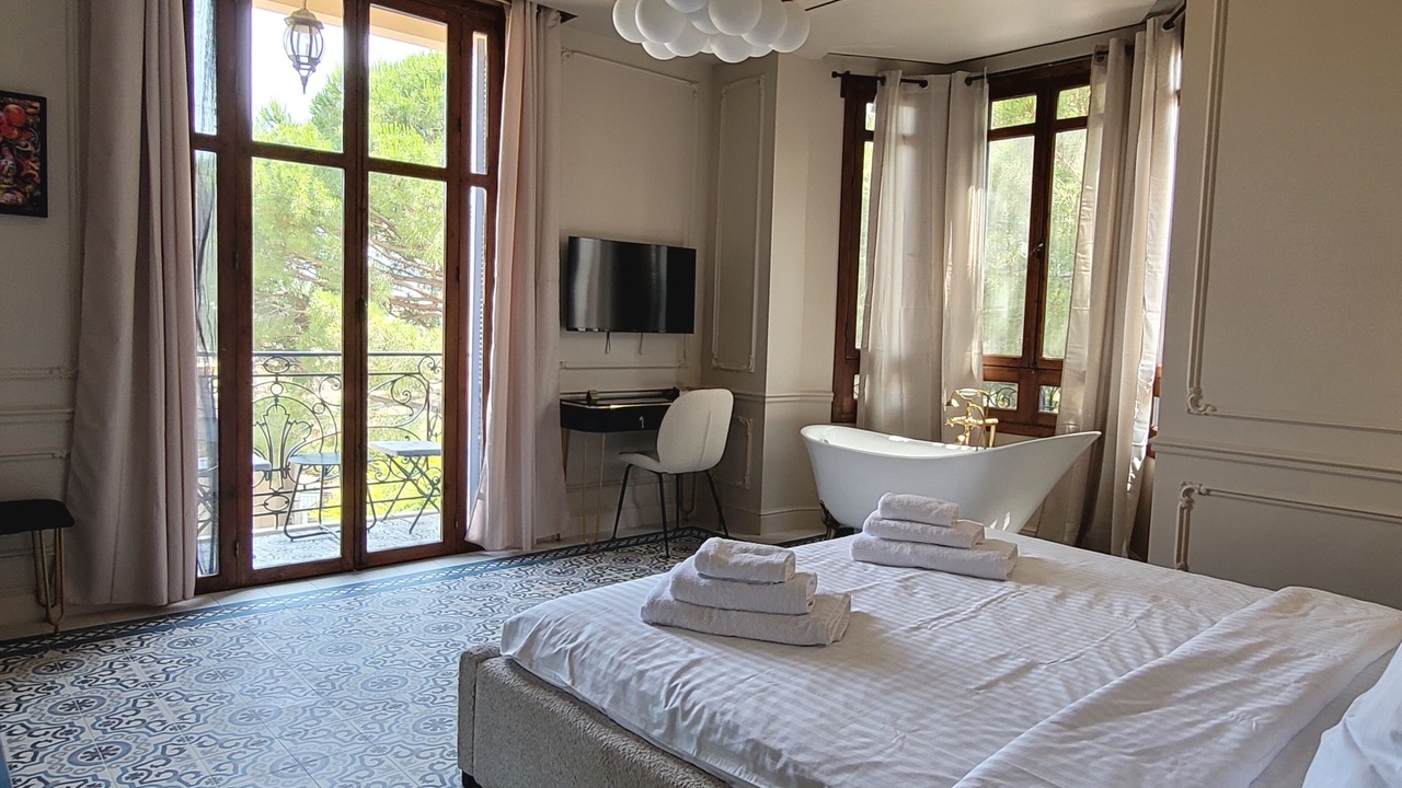 Photo of Bedroom in Carnot