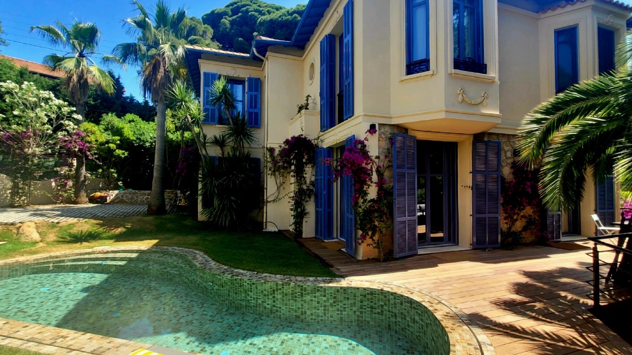 Photo of Outdoor in Carnot