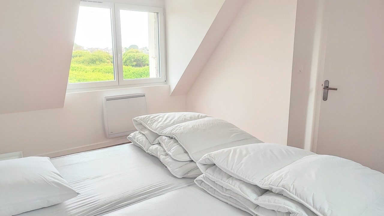 Photo of Bedroom in Penmarch