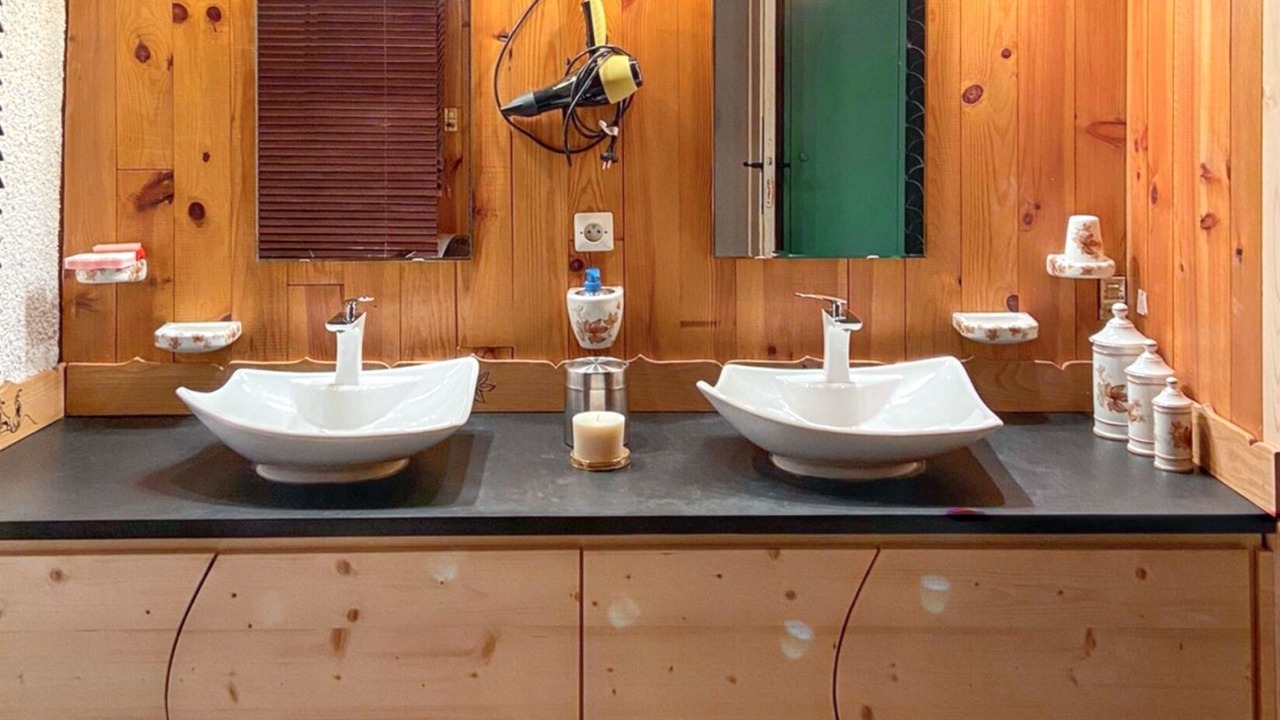 Photo of Bathroom in Mont