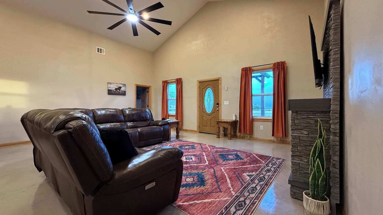 Photo of Livingroom in Indiahoma