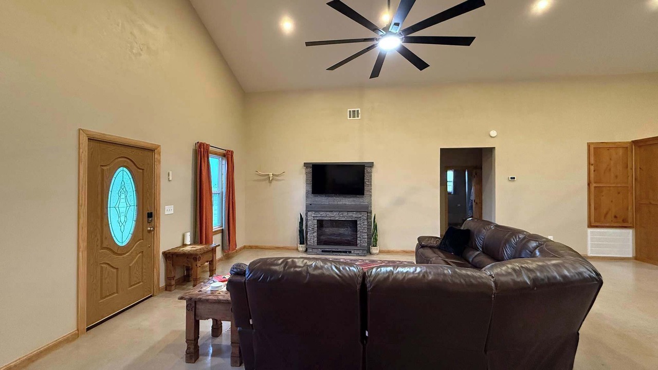 Photo of Livingroom in Indiahoma