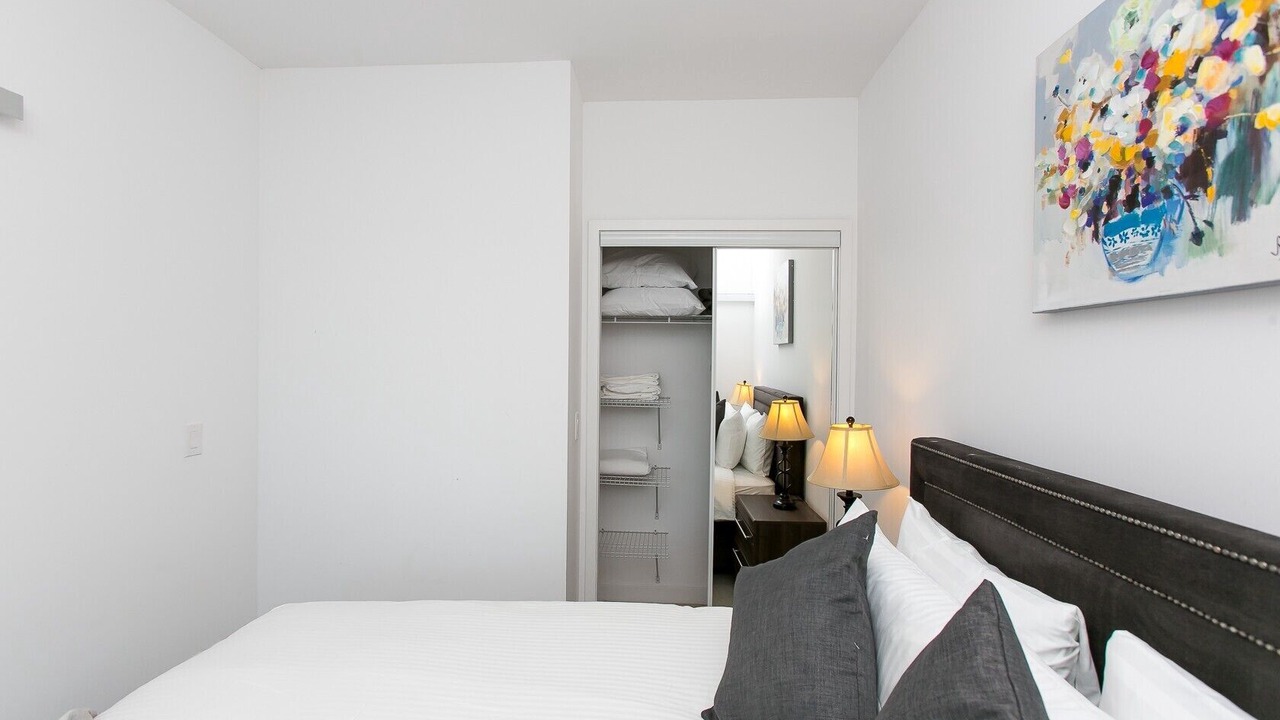Photo of Bedroom in Toronto Entertainment District