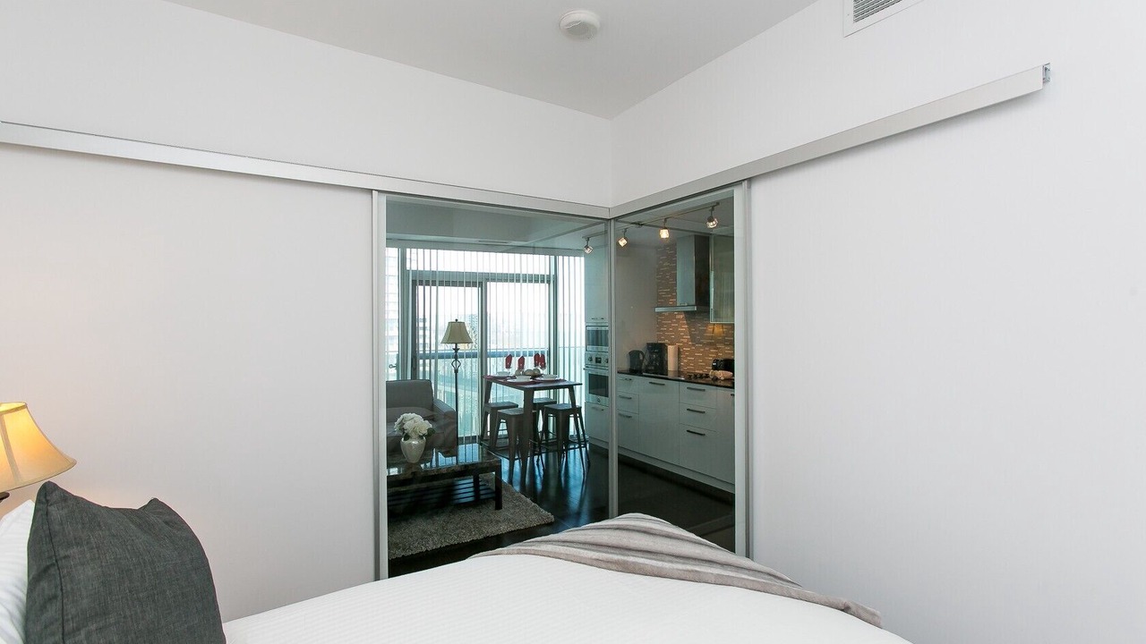 Photo of Bedroom in Toronto Entertainment District