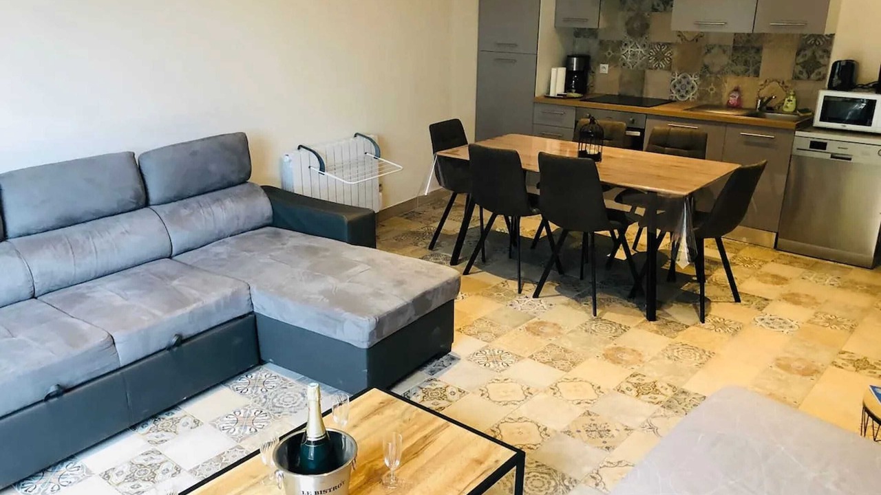 Photo of Livingroom in Clermont-Creans