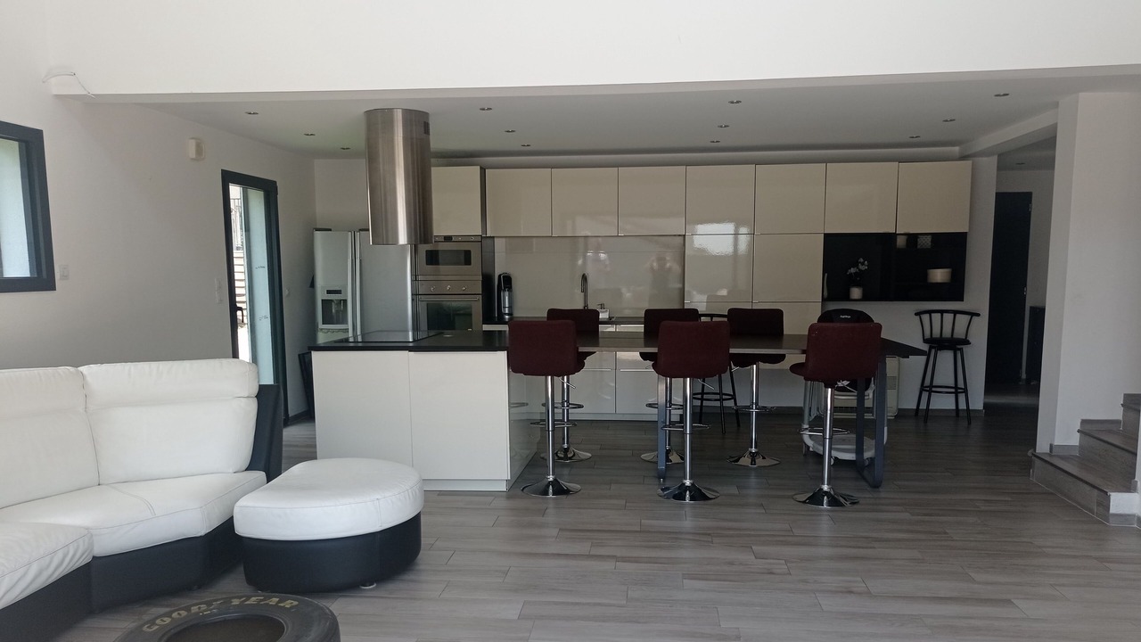 Photo of Others in Ales