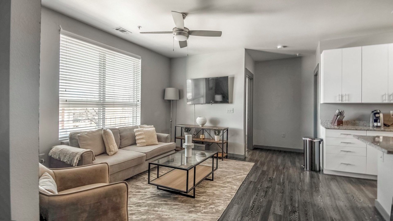 Photo of Livingroom in University District