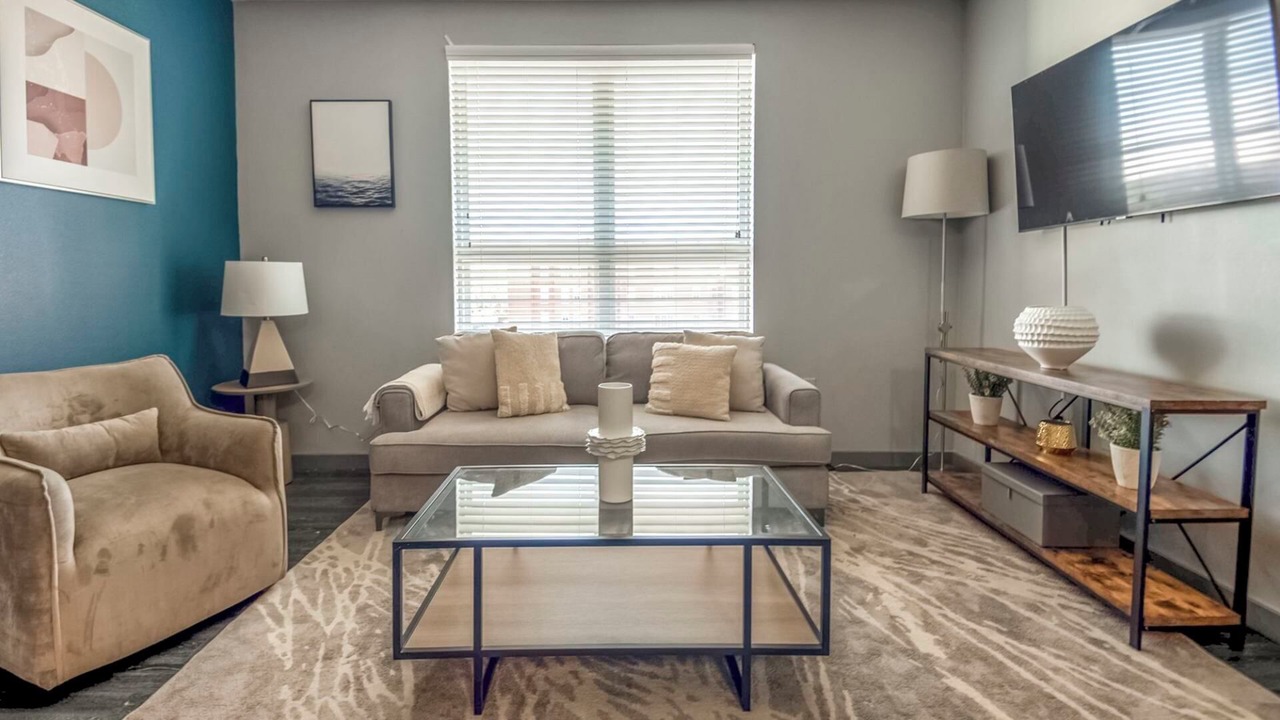 Photo of Livingroom in University District