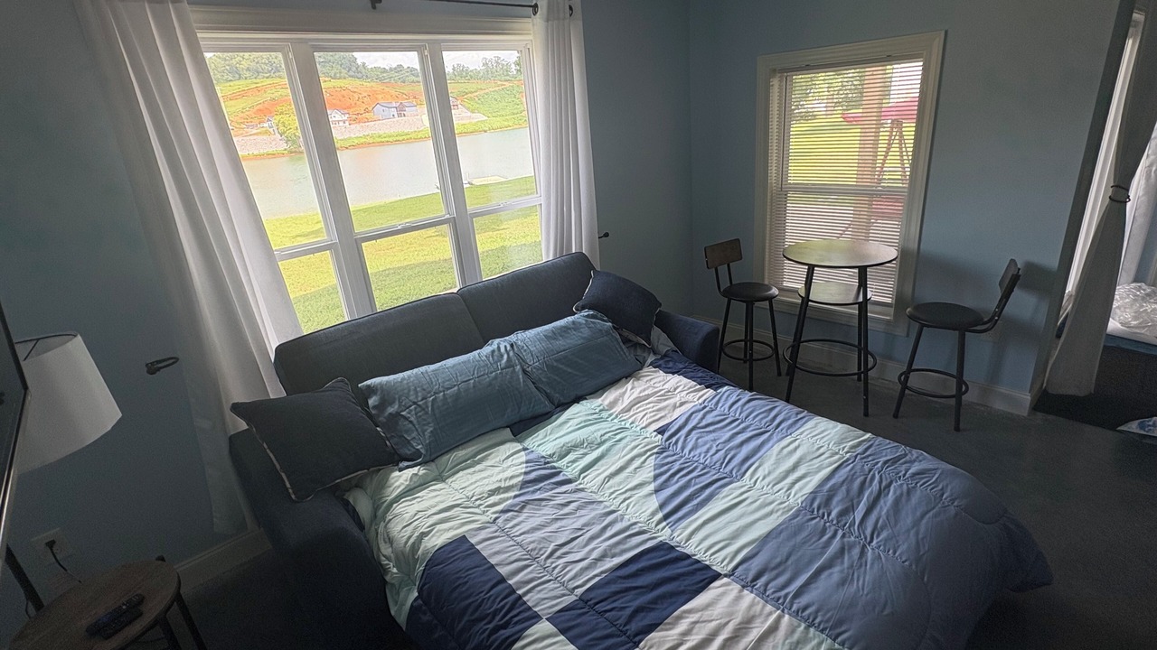 Photo of Bedroom in Jefferson City
