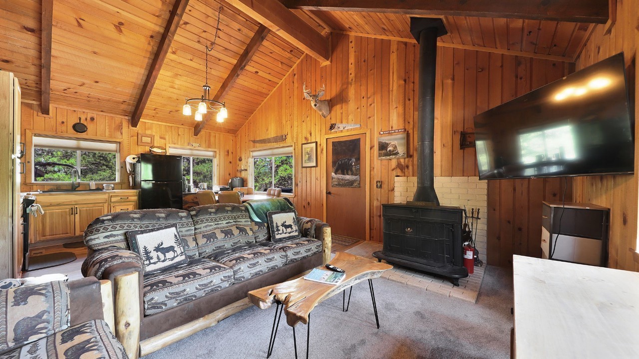 Photo of Bedroom in Mammoth Creek