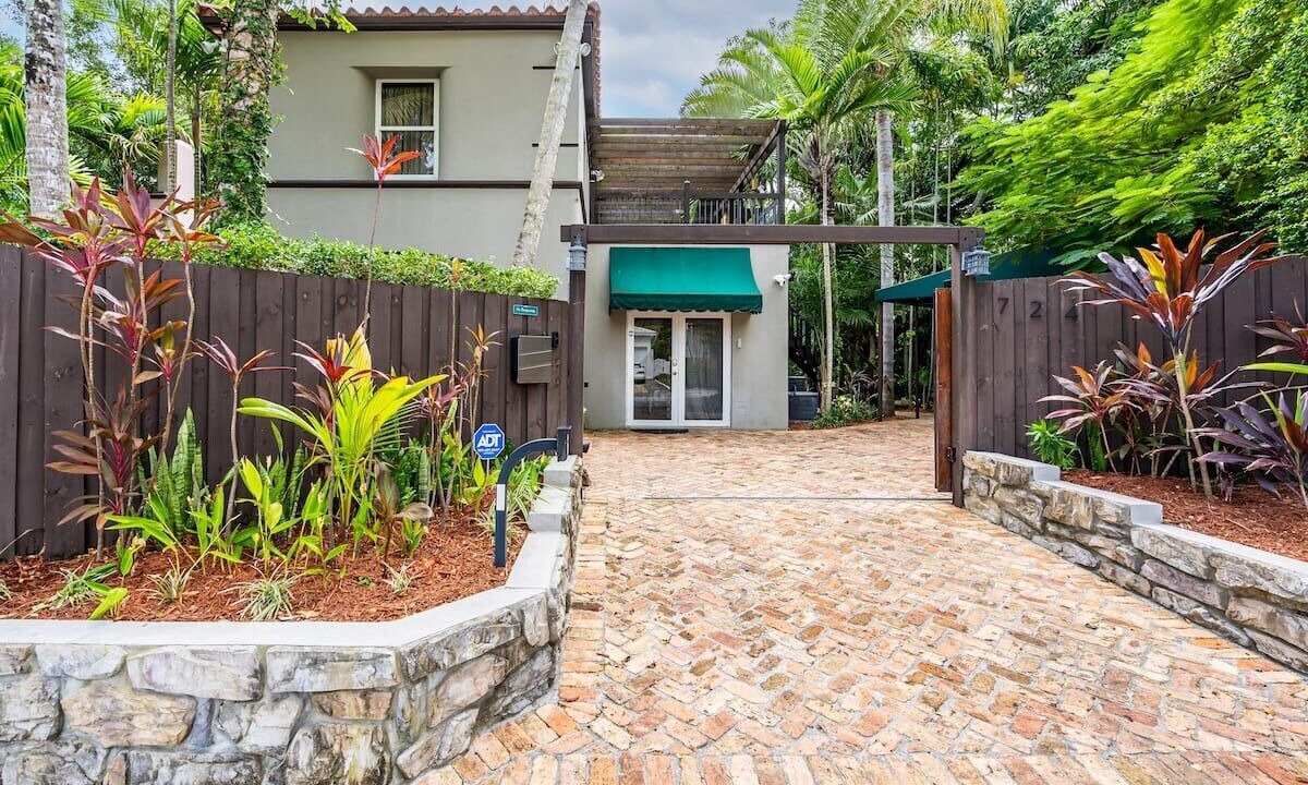 Photo of Outdoor in Northeast Miami