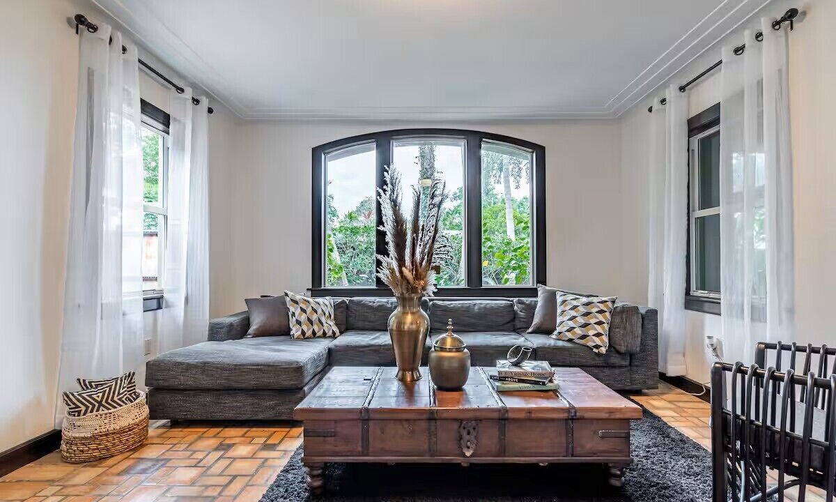 Photo of Livingroom in Northeast Miami