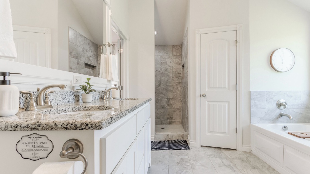 Photo of Bathroom in Moore