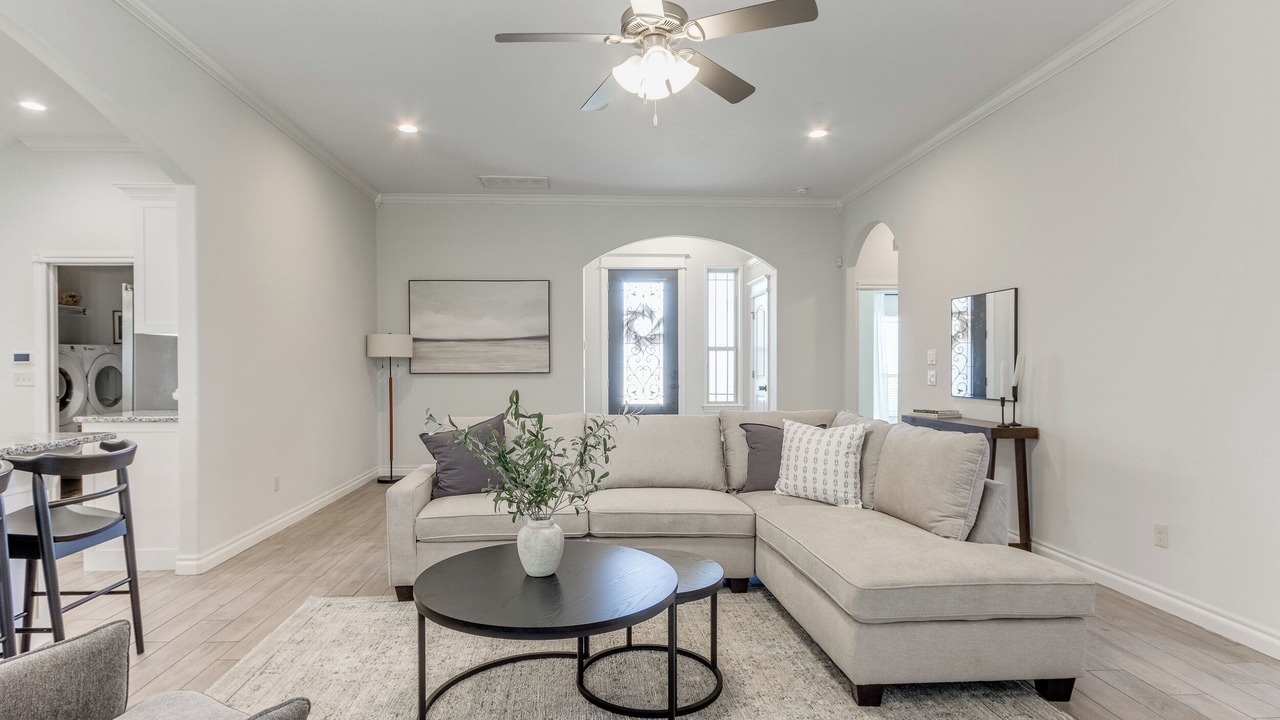 Photo of Livingroom in Moore