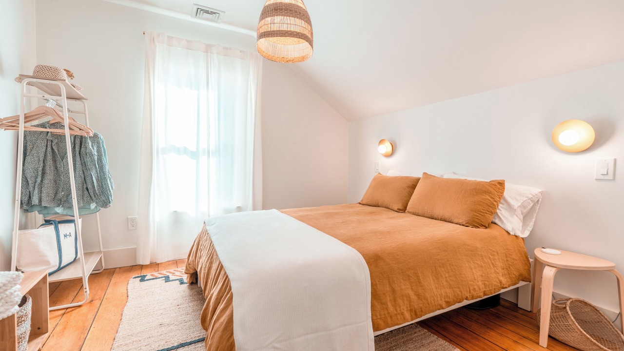 Photo of Bedroom in Wakefield-Peacedale