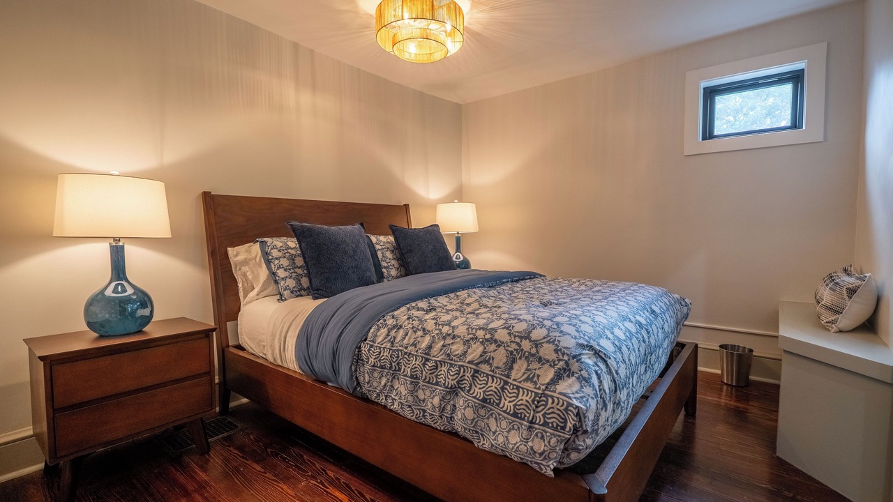 Photo of Bedroom in Lawrence