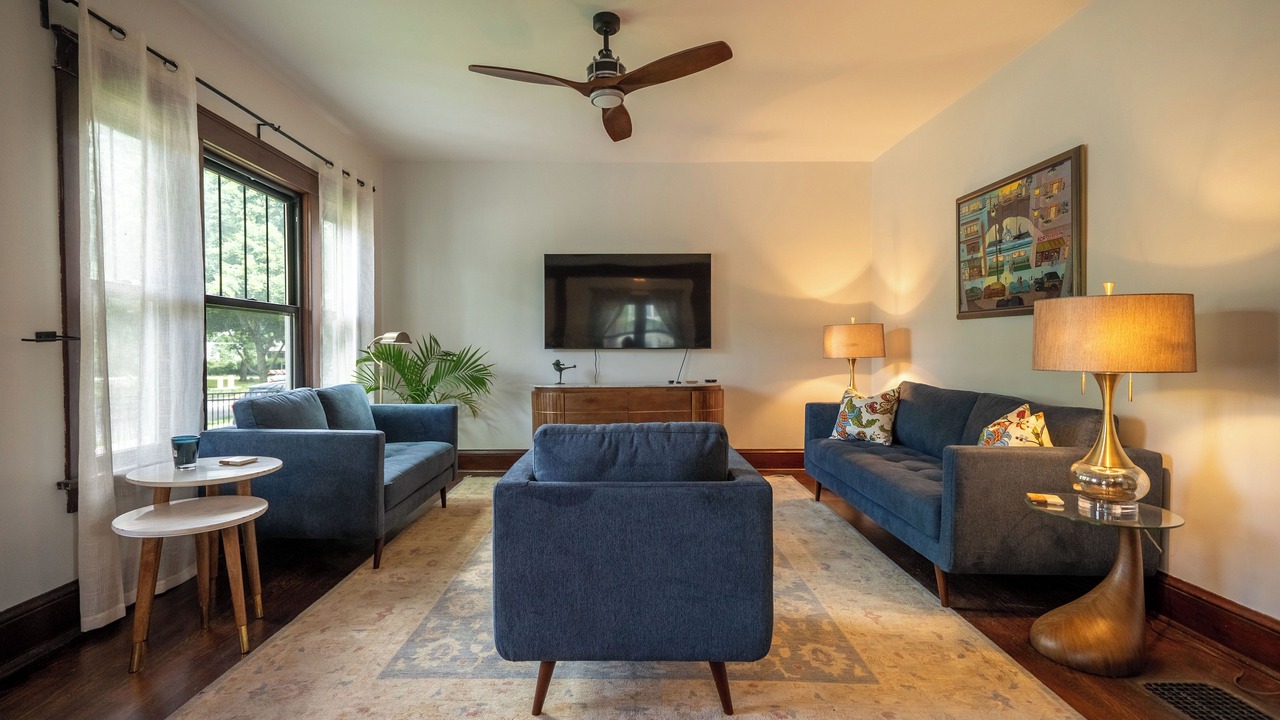 Photo of Livingroom in Lawrence