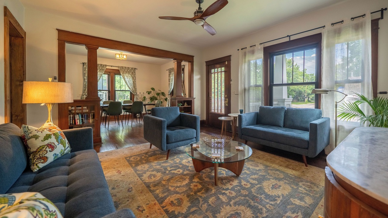Photo of Livingroom in Lawrence