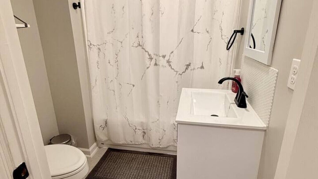 Photo of Bathroom in Beattyville