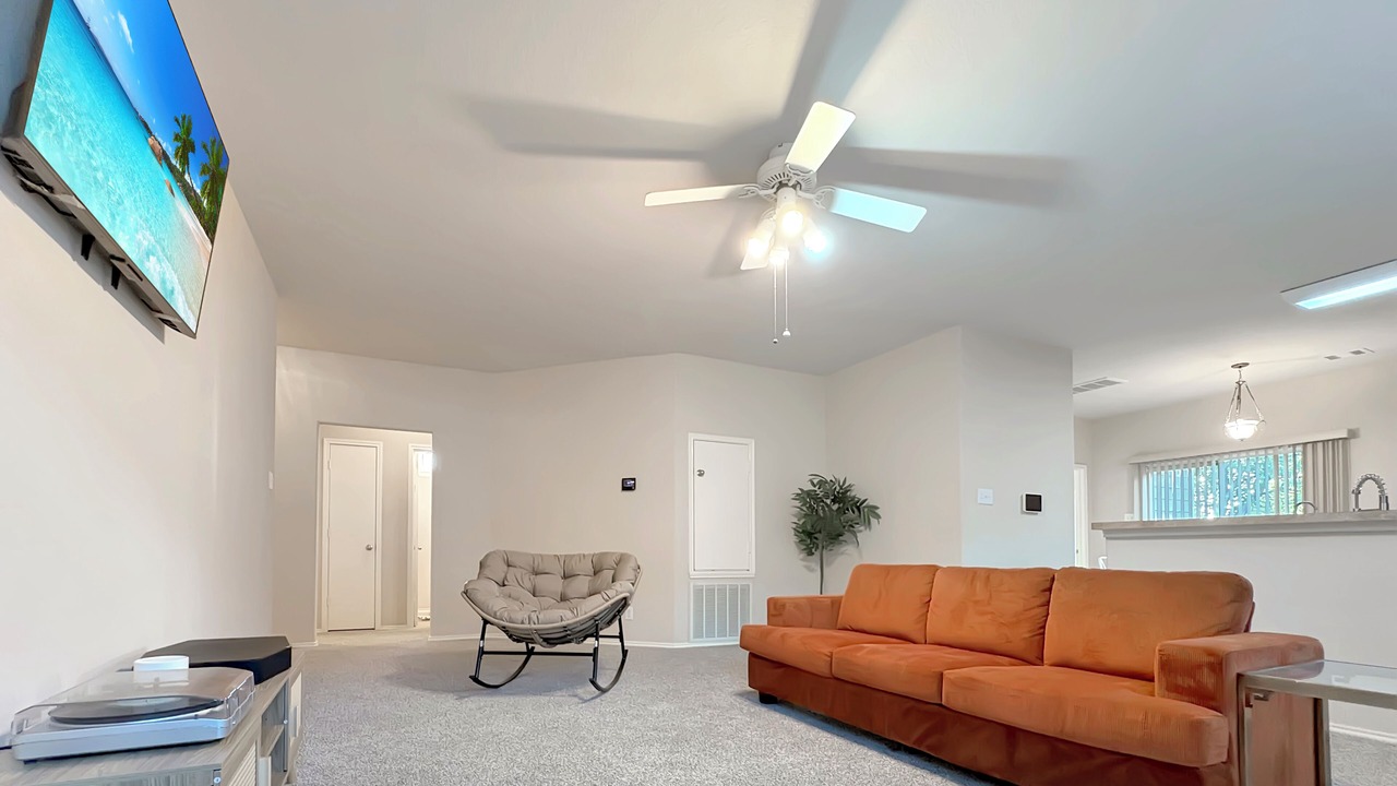 Photo of Livingroom in Atascocita