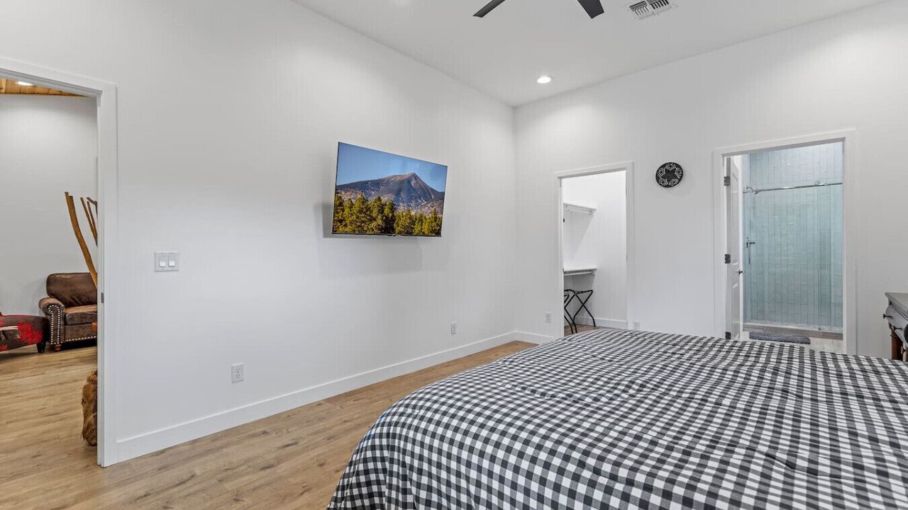 Photo of Bedroom in Mountainaire