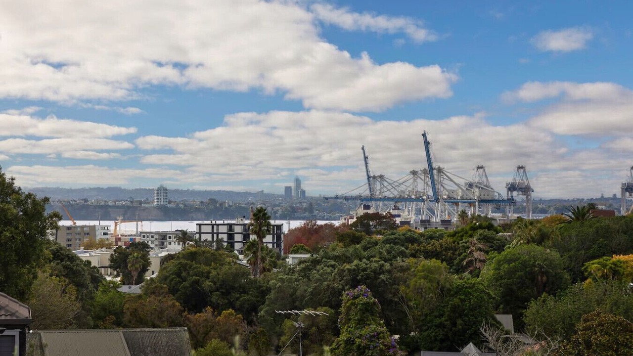 Photo of Others in Parnell