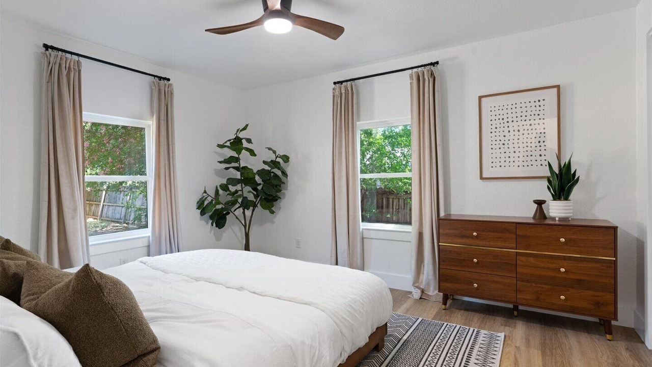 Photo of Bedroom in Round Rock Original Plat