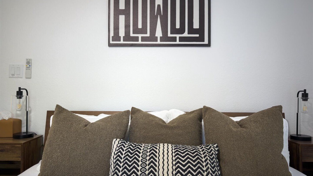 Photo of Bedroom in Round Rock Original Plat