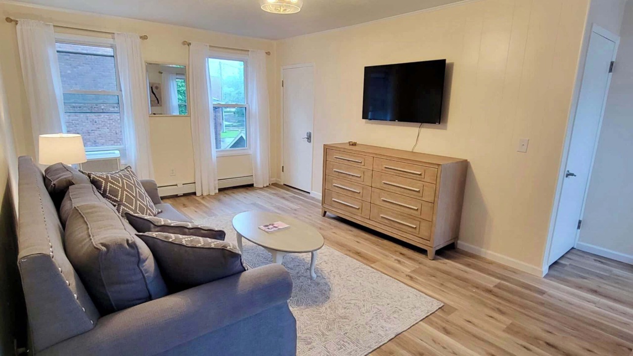 Photo of Livingroom in Canandaigua