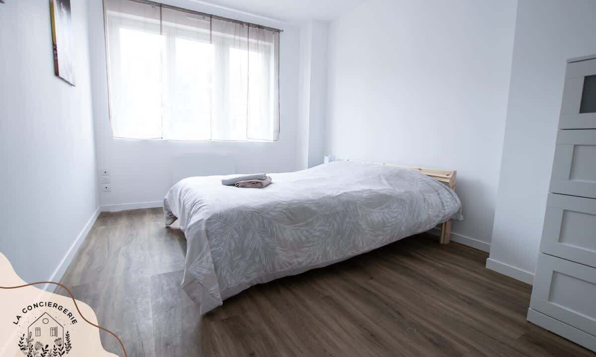 Photo of Others in Lens